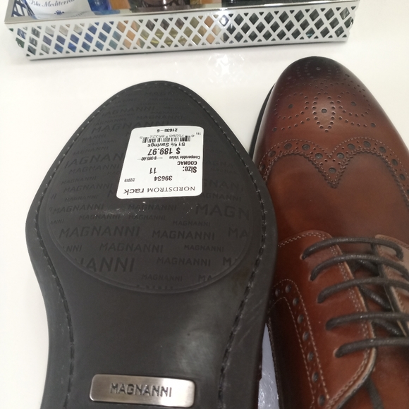 Magnanni by Saks Fifth Avenue Men's Dress Shoes - Picture 5 of 5